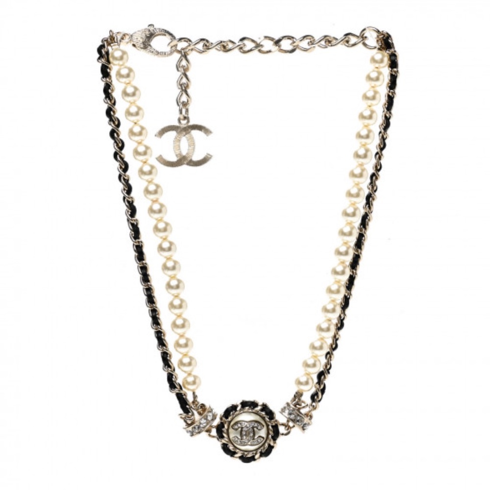 Brand New with tags Chanel Pearl, Lambskin & Crystal Necklace Choker